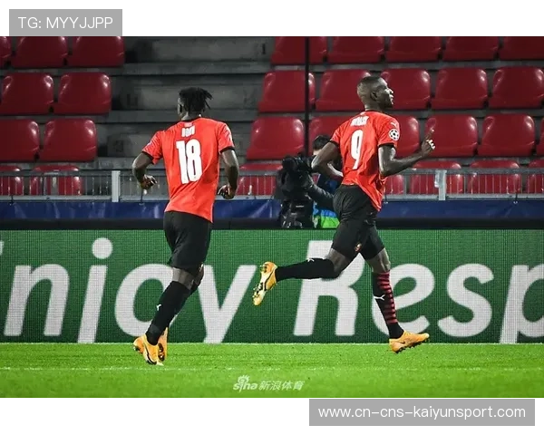 “斯图加特前锋吉拉西状态火热，德甲射手榜领跑”